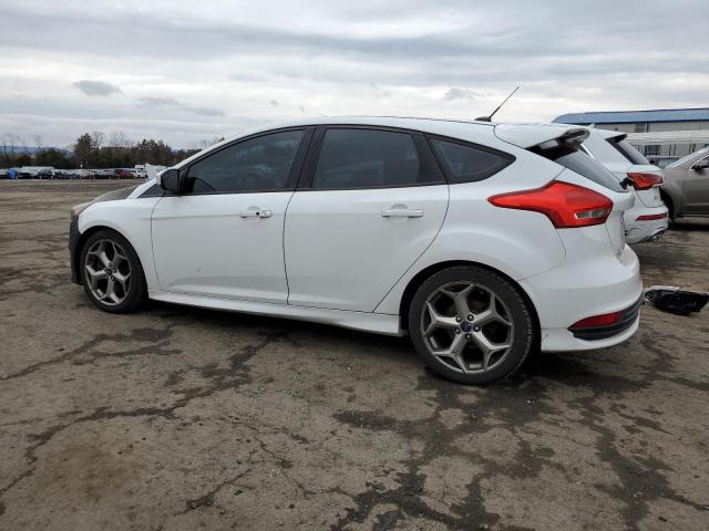 VIN 1FADP3L99FL333660 2015 FORD FOCUS no.2