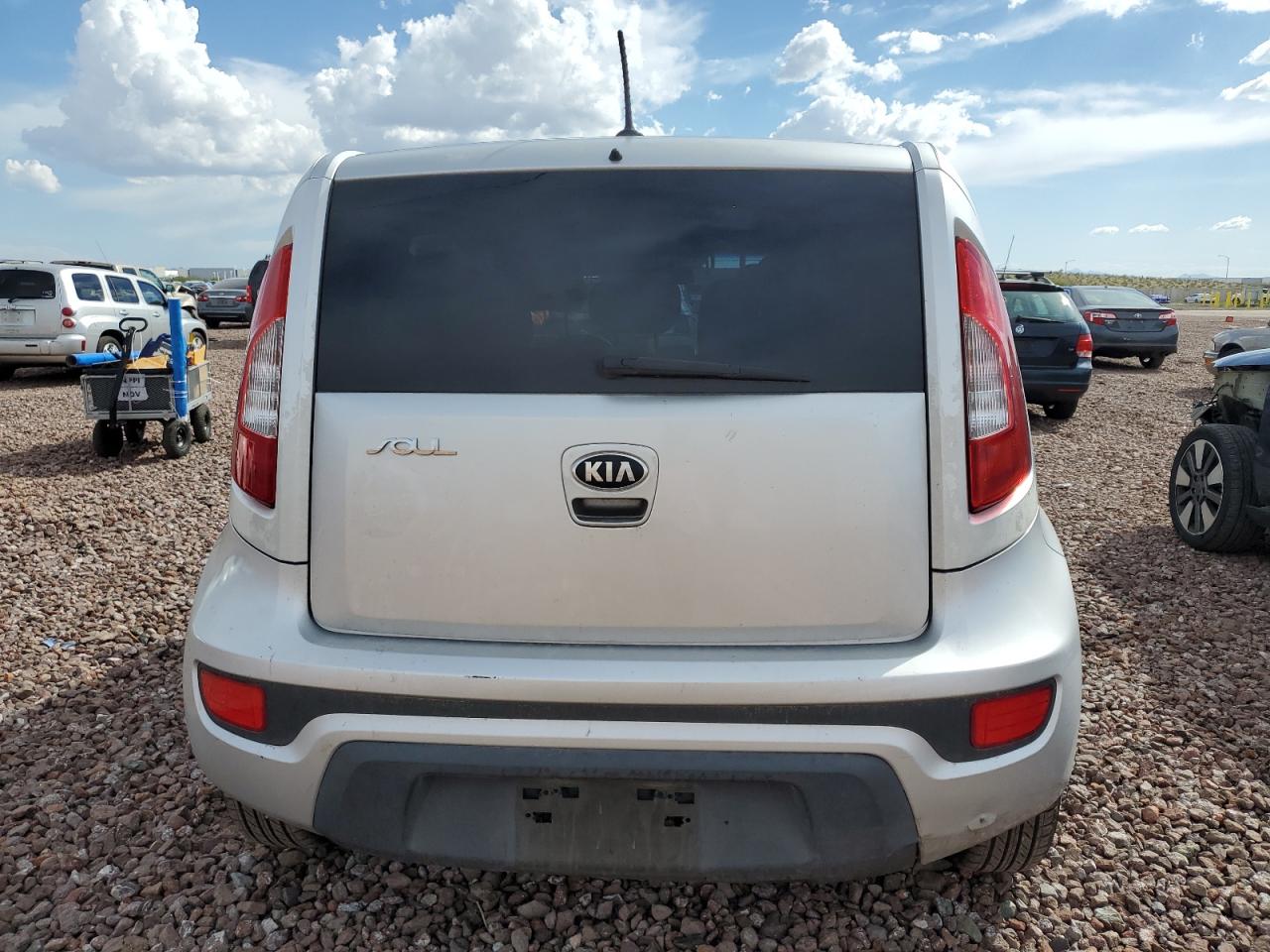 KNDJT2A51D7555425 2013 Kia Soul