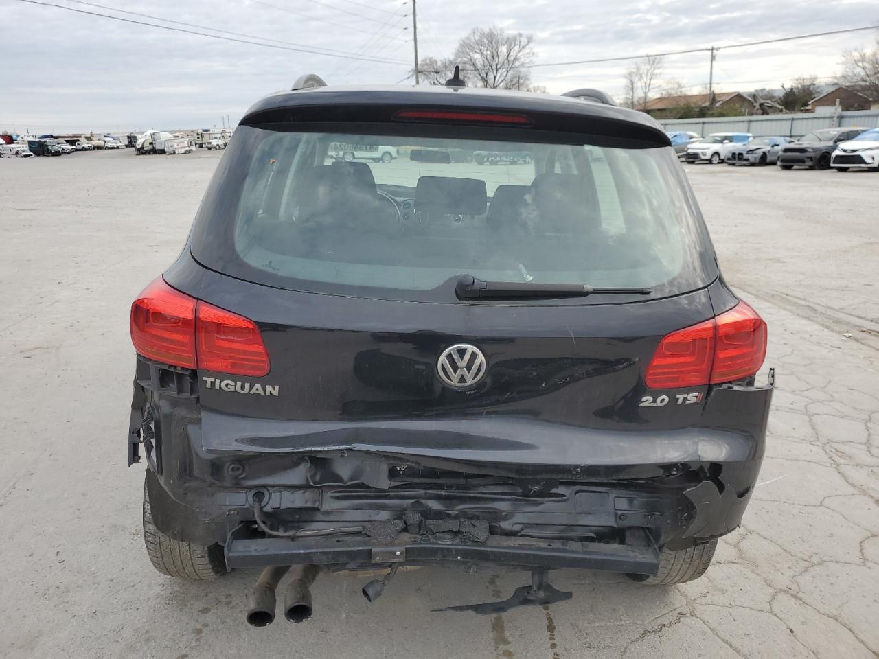 WVGQV7AX9HK050241 2017 Volkswagen Tiguan S