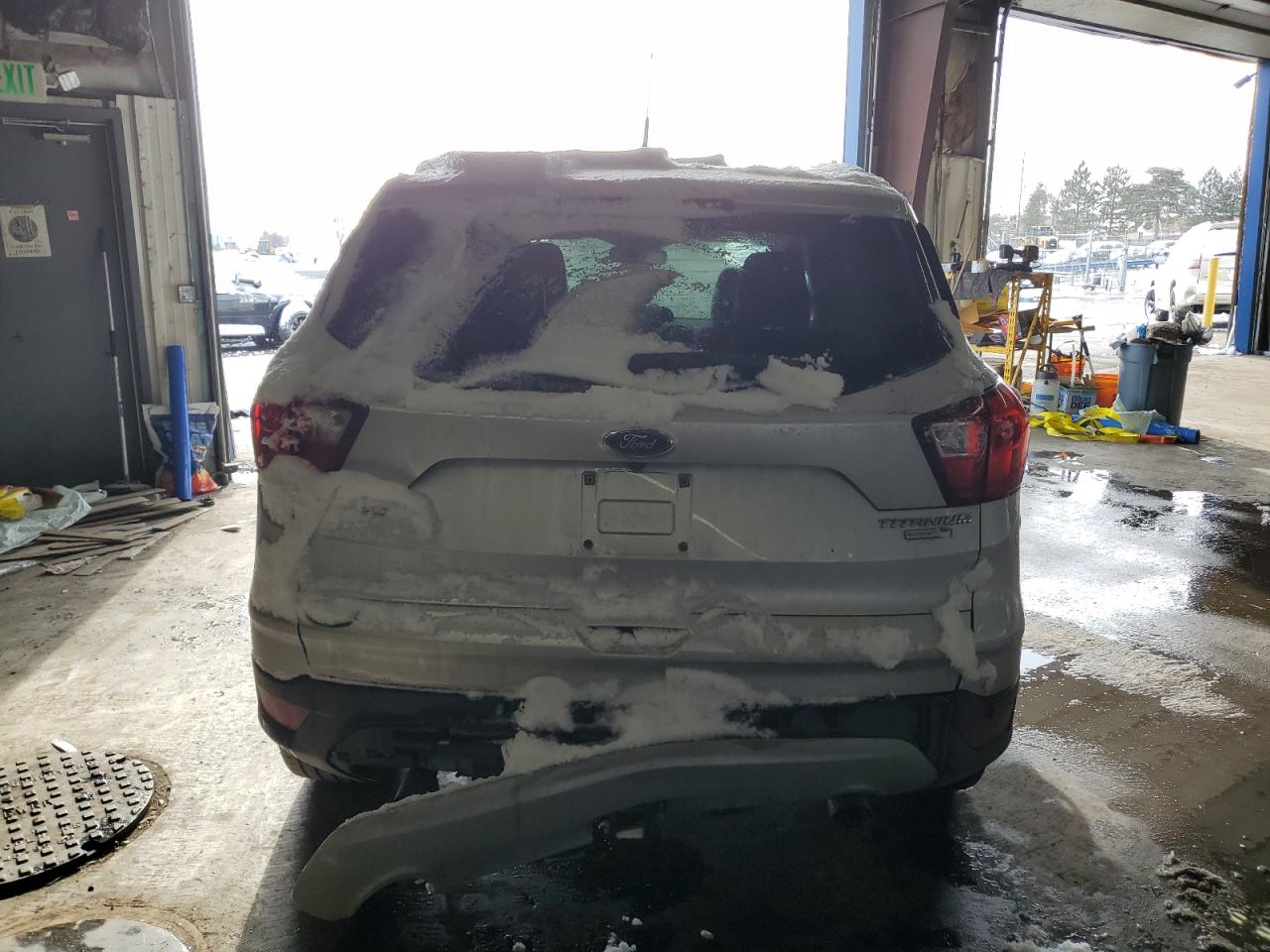 1FMCU9J91KUC26848 2019 Ford Escape Titanium