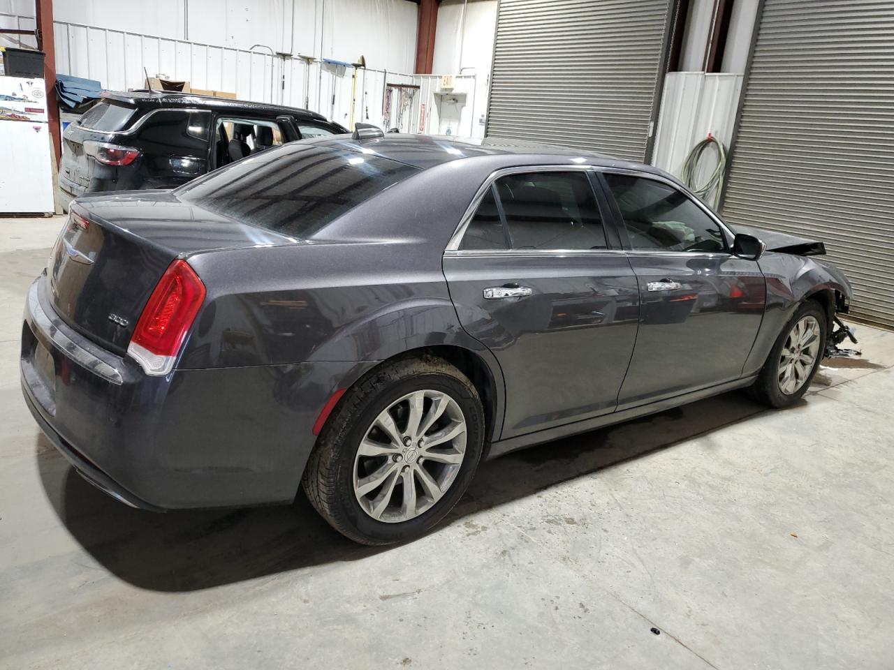 2C3CCAKG7JH268386 2018 Chrysler 300 Limited