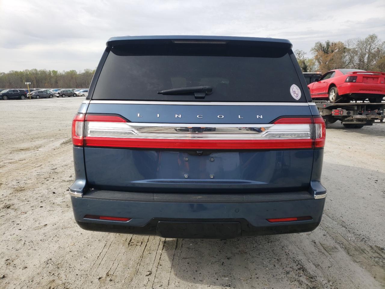 5LMJJ3LT9JEL11643 2018 Lincoln Navigator L Reserve