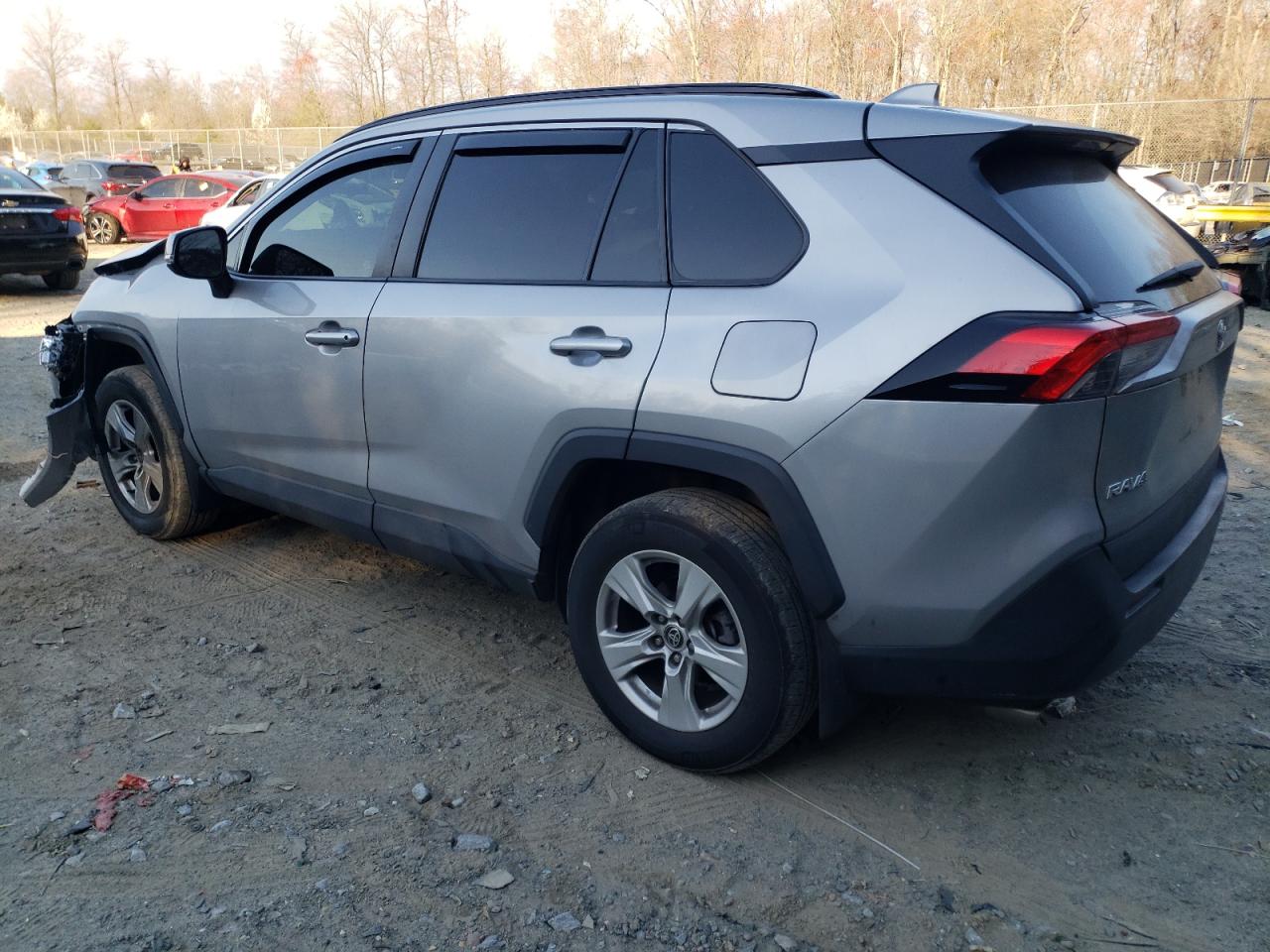 2T3P1RFV4MW225722 2021 Toyota Rav4 Xle
