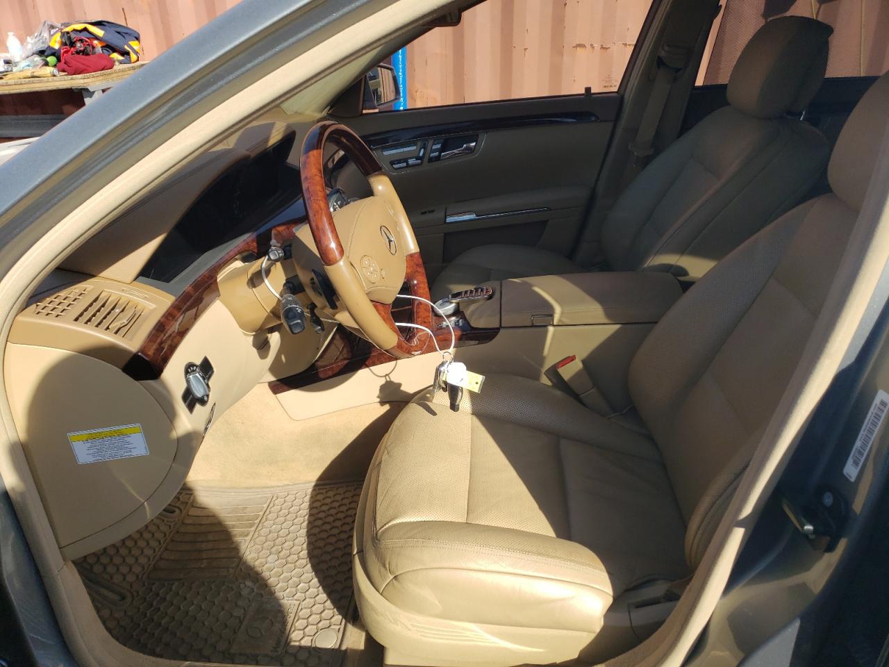 MERCEDES-BENZ S 550 4MAT -