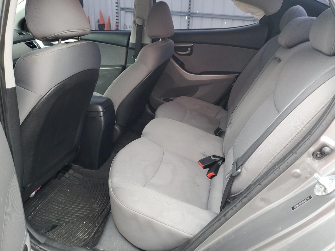 5NPDH4AE0CH126779 2012 Hyundai Elantra Gls