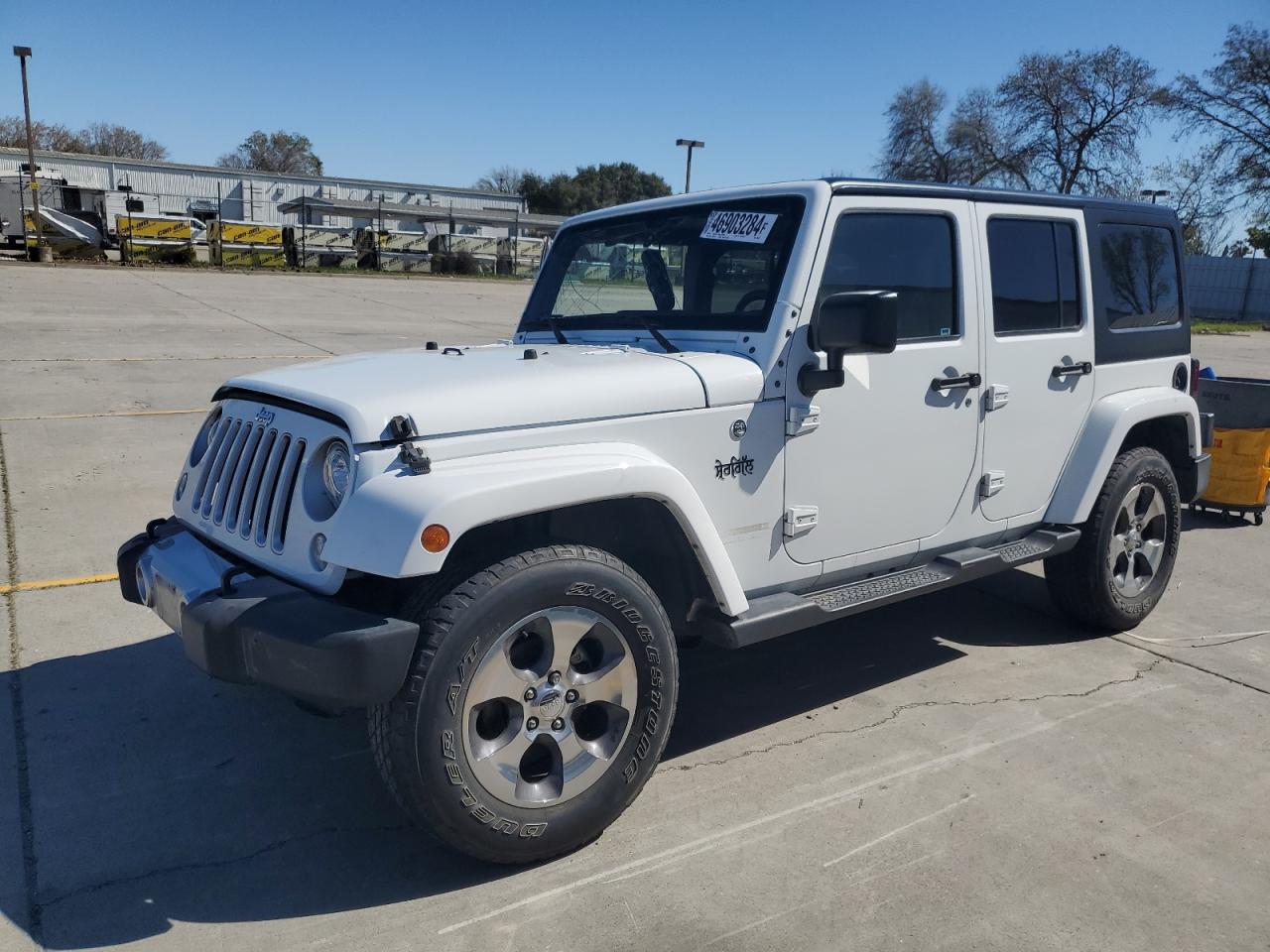 1C4BJWEG2HL558683 2017 Jeep Wrangler Unlimited Sahara