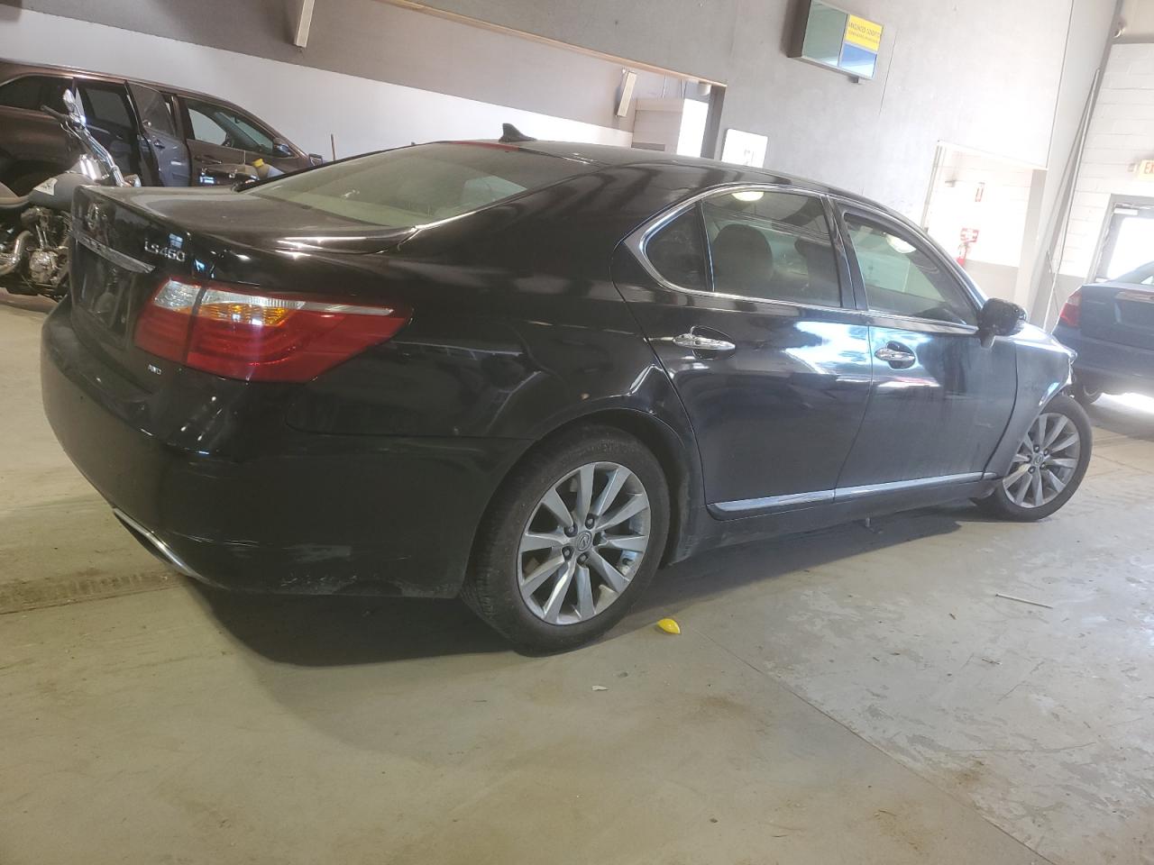 JTHCL5EF8C5012692 2012 Lexus Ls 460