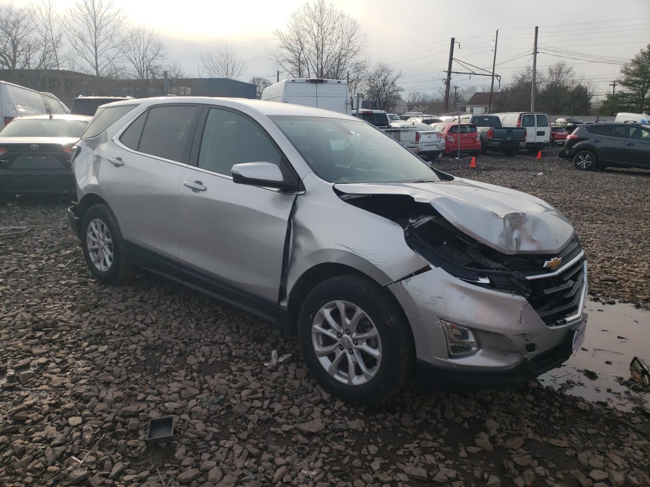 3GNAXJEV2JS633157 2018 Chevrolet Equinox Lt