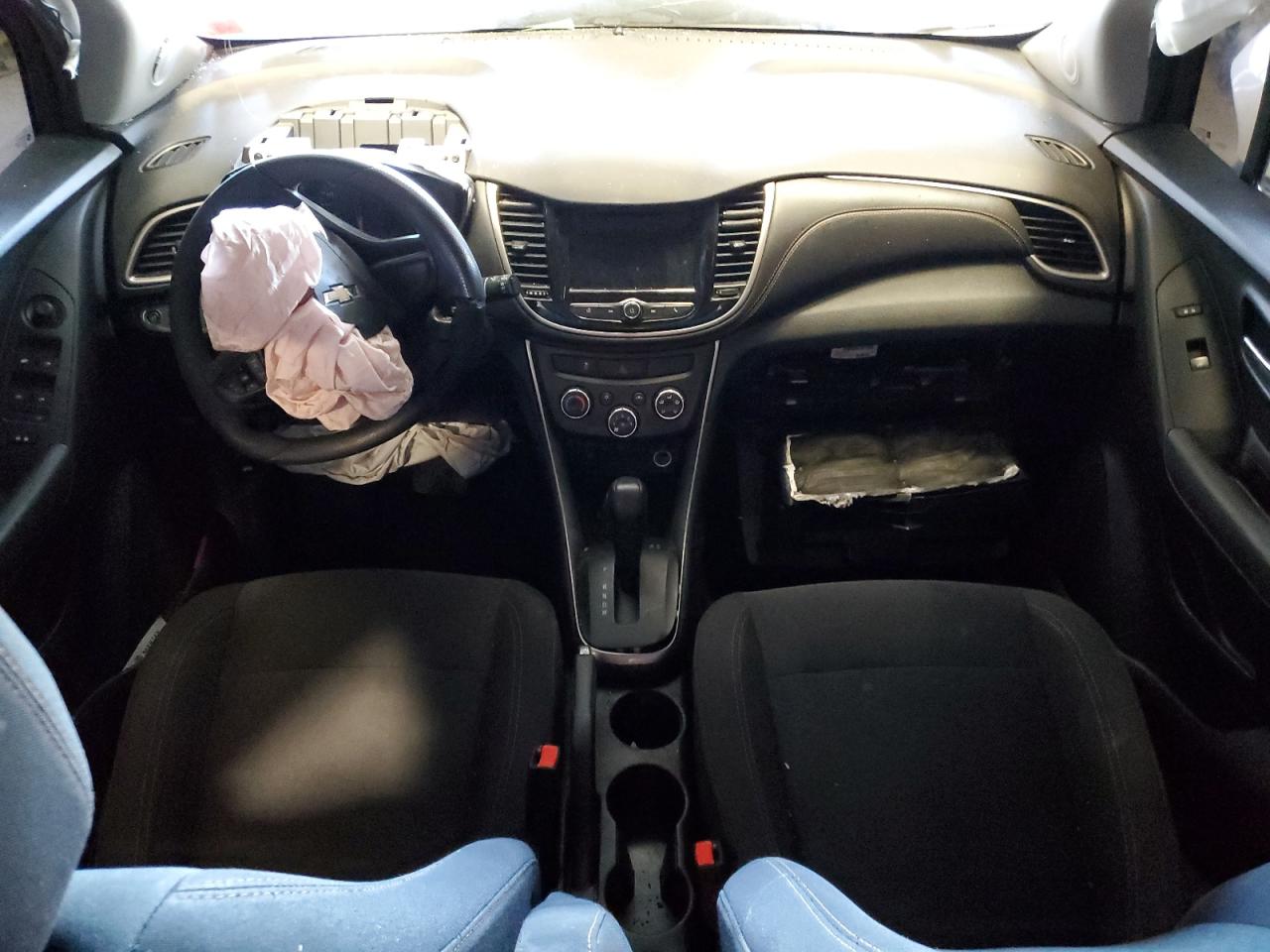 3GNCJKSB7JL329763 2018 Chevrolet Trax Ls