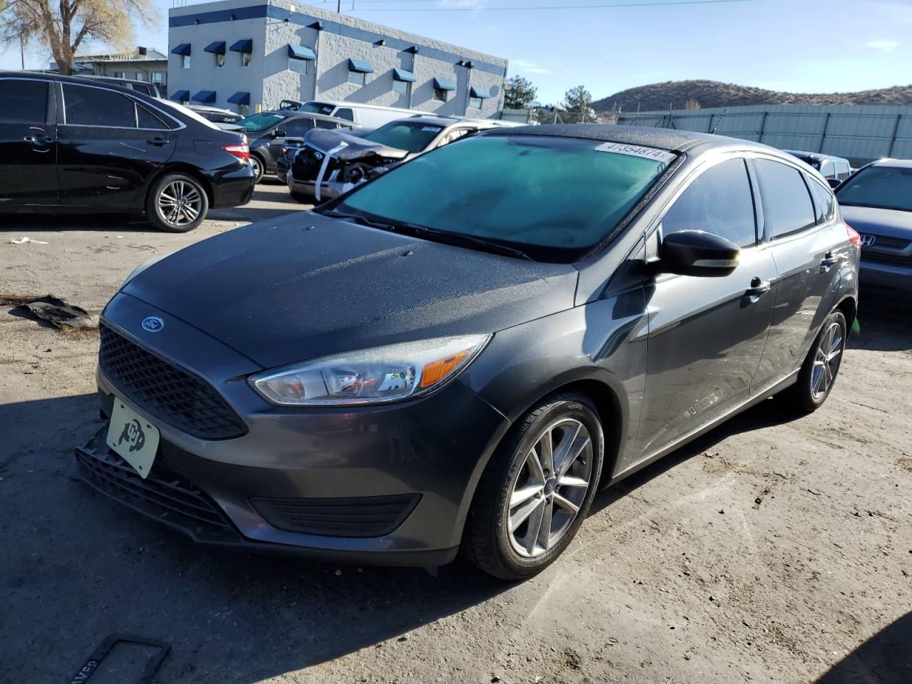 2017 Ford Focus Se vin: 1FADP3K2XHL328989