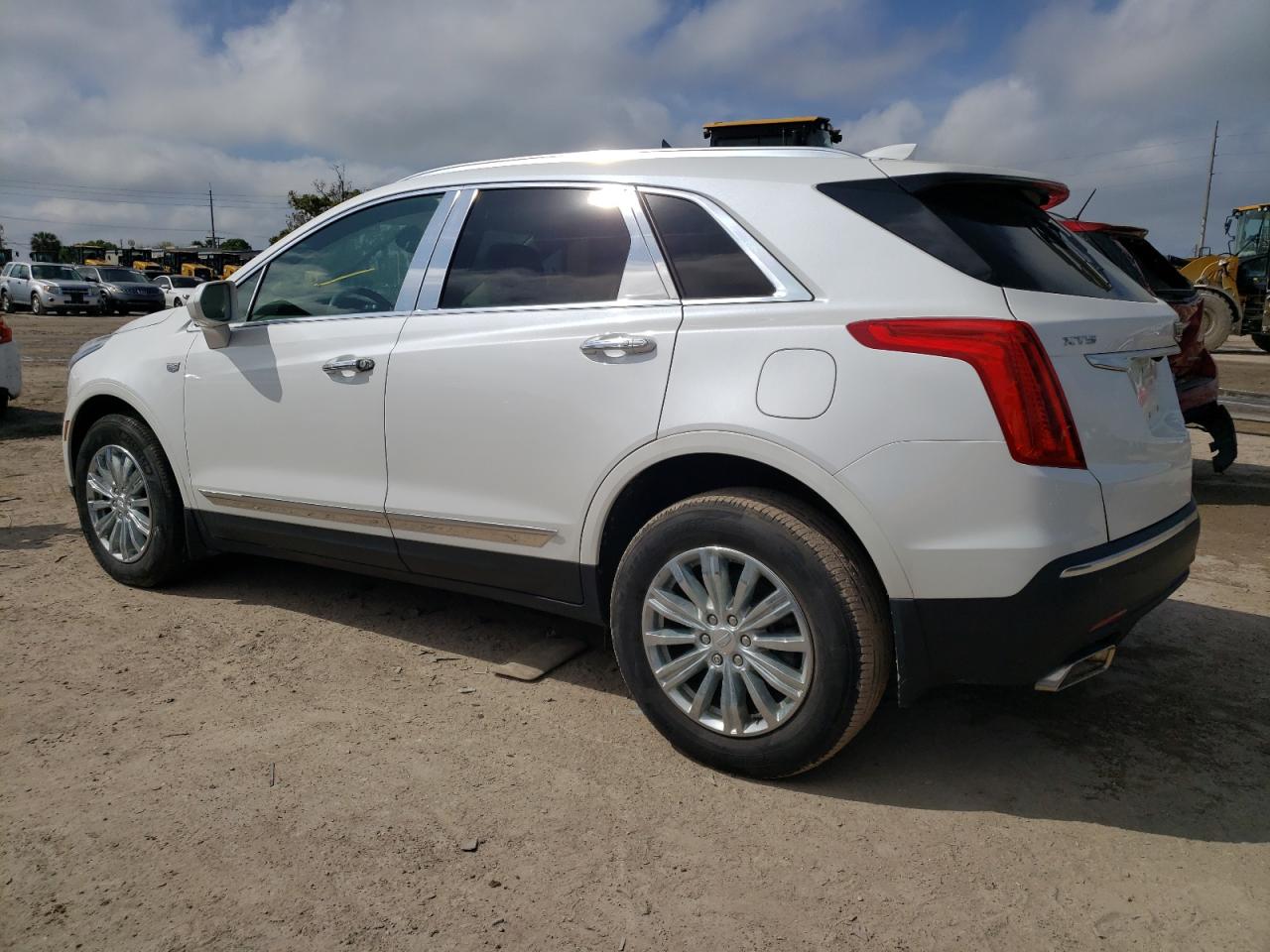 1gykncrs2kz252468 1GYKNCRS2KZ252468 2019 Cadillac Xt5 Luxury