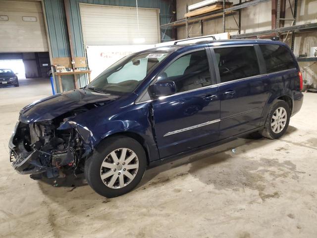 Lot #2469073875 2013 CHRYSLER TOWN & COU salvage car