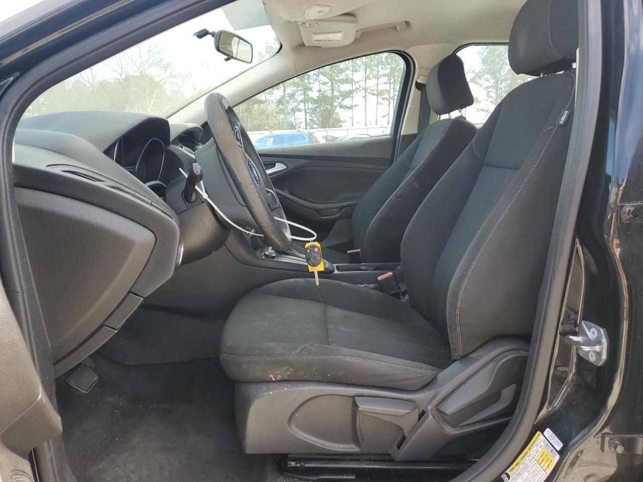 1FADP3K22FL315425 2015 Ford Focus Se