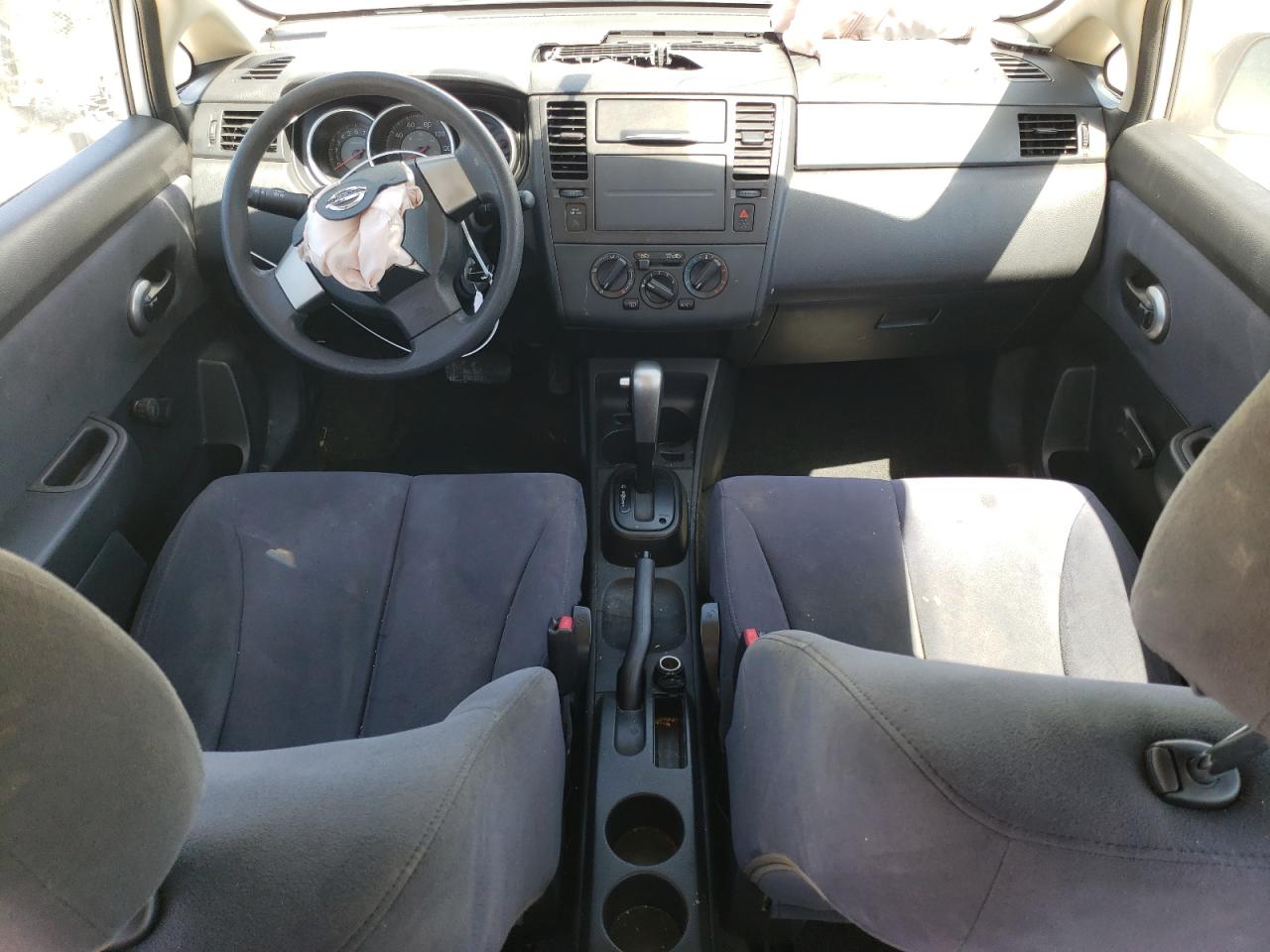 3N1CC11E79L425268 2009 Nissan Versa S