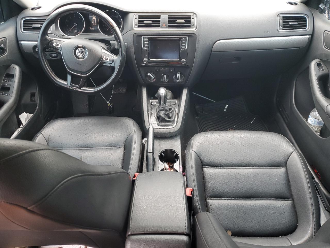 3VWDB7AJ0HM384556 2017 Volkswagen Jetta Se