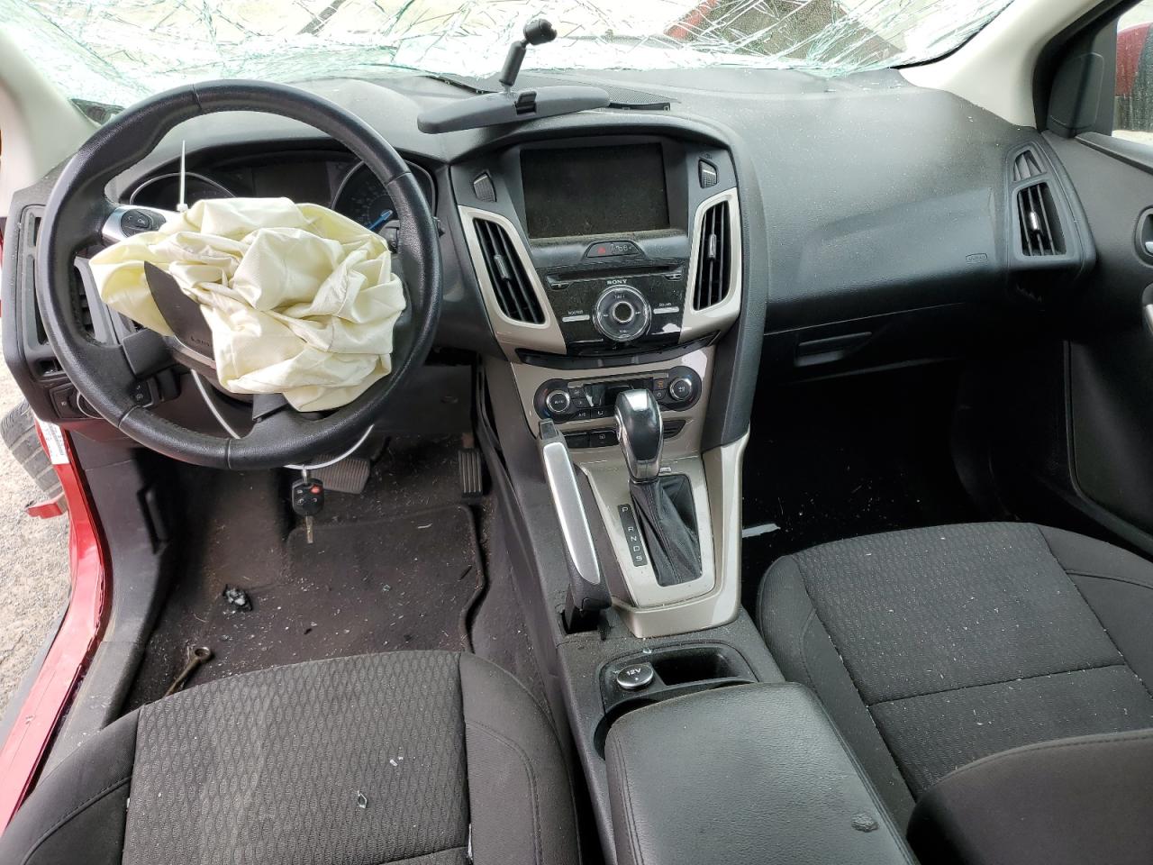 1FAHP3M26CL282276 2012 Ford Focus Sel