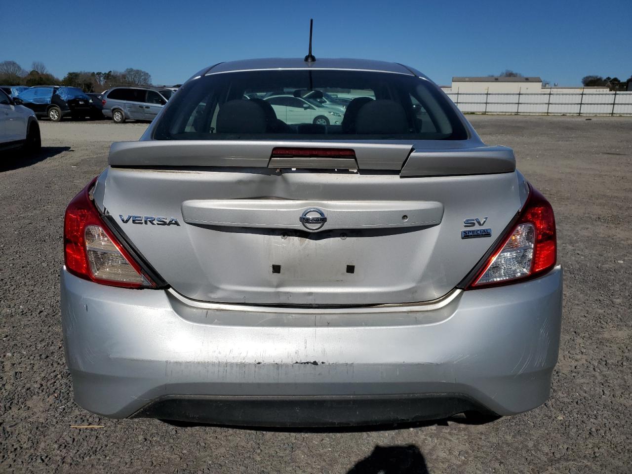 3N1CN7AP3JL855091 2018 Nissan Versa S