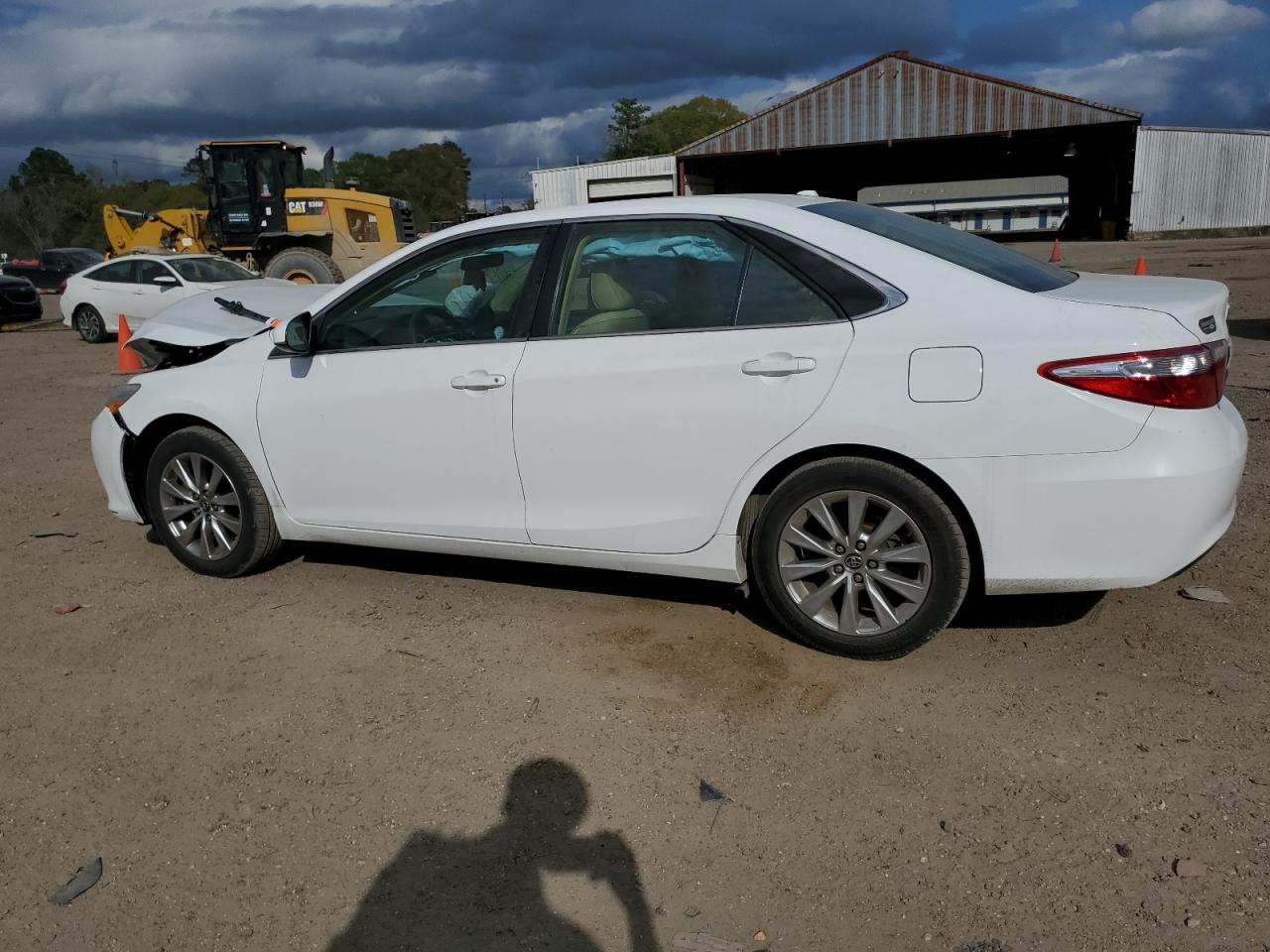 2016 Toyota Camry Le vin: 4T1BF1FK2GU562924