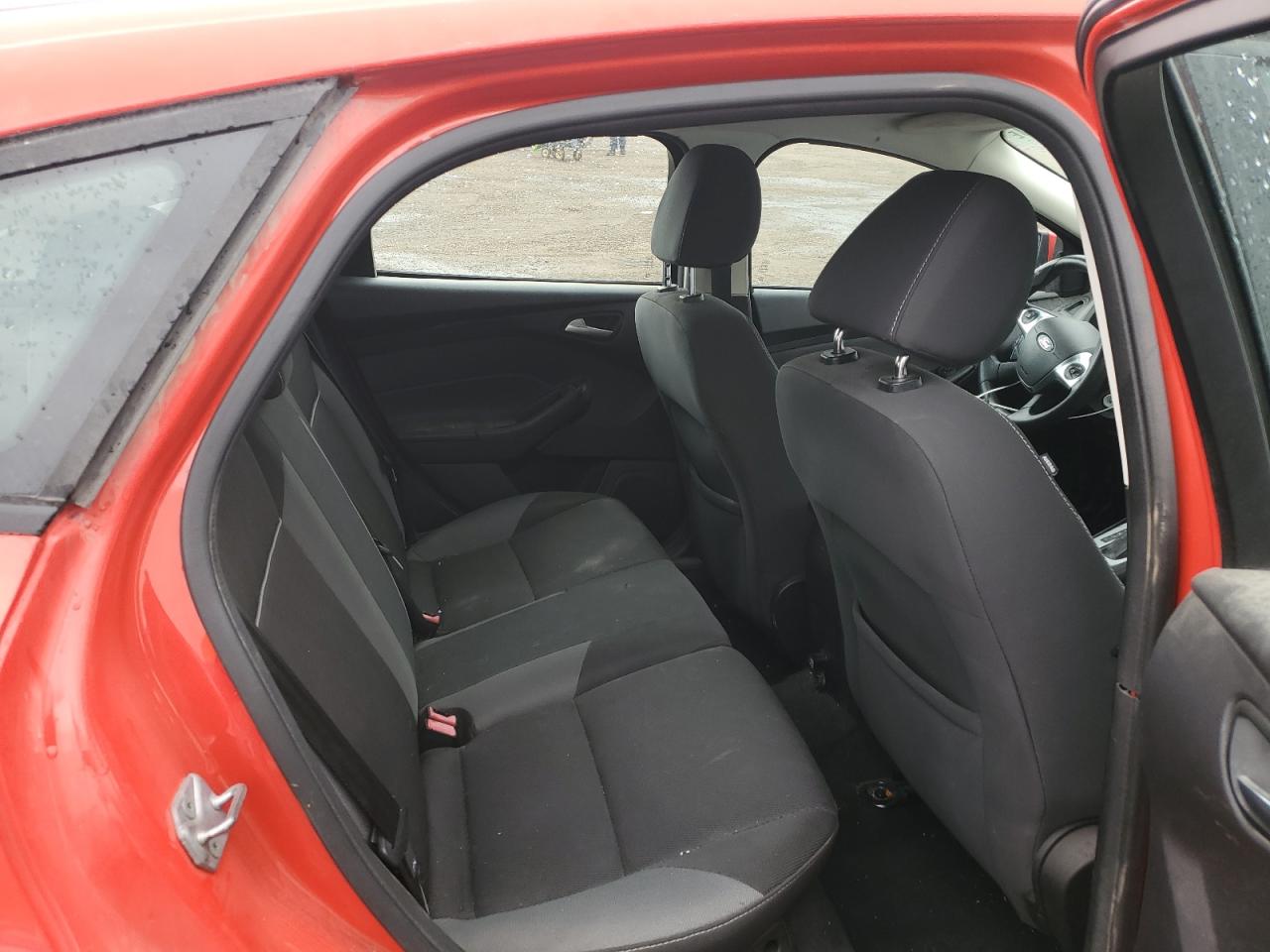 1FADP3K22EL170062 2014 Ford Focus Se