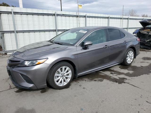 Lot #2441315587 2018 TOYOTA CAMRY SE A salvage car