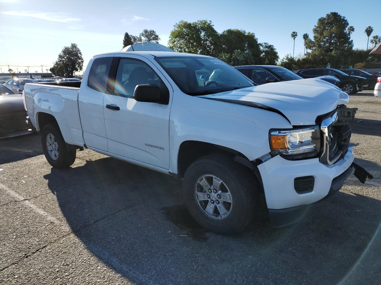 2018 GMC Canyon vin: 1GTH5BEN5J1205894