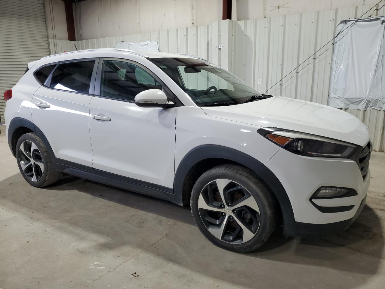 KM8J3CA25GU102258 2016 Hyundai Tucson Limited