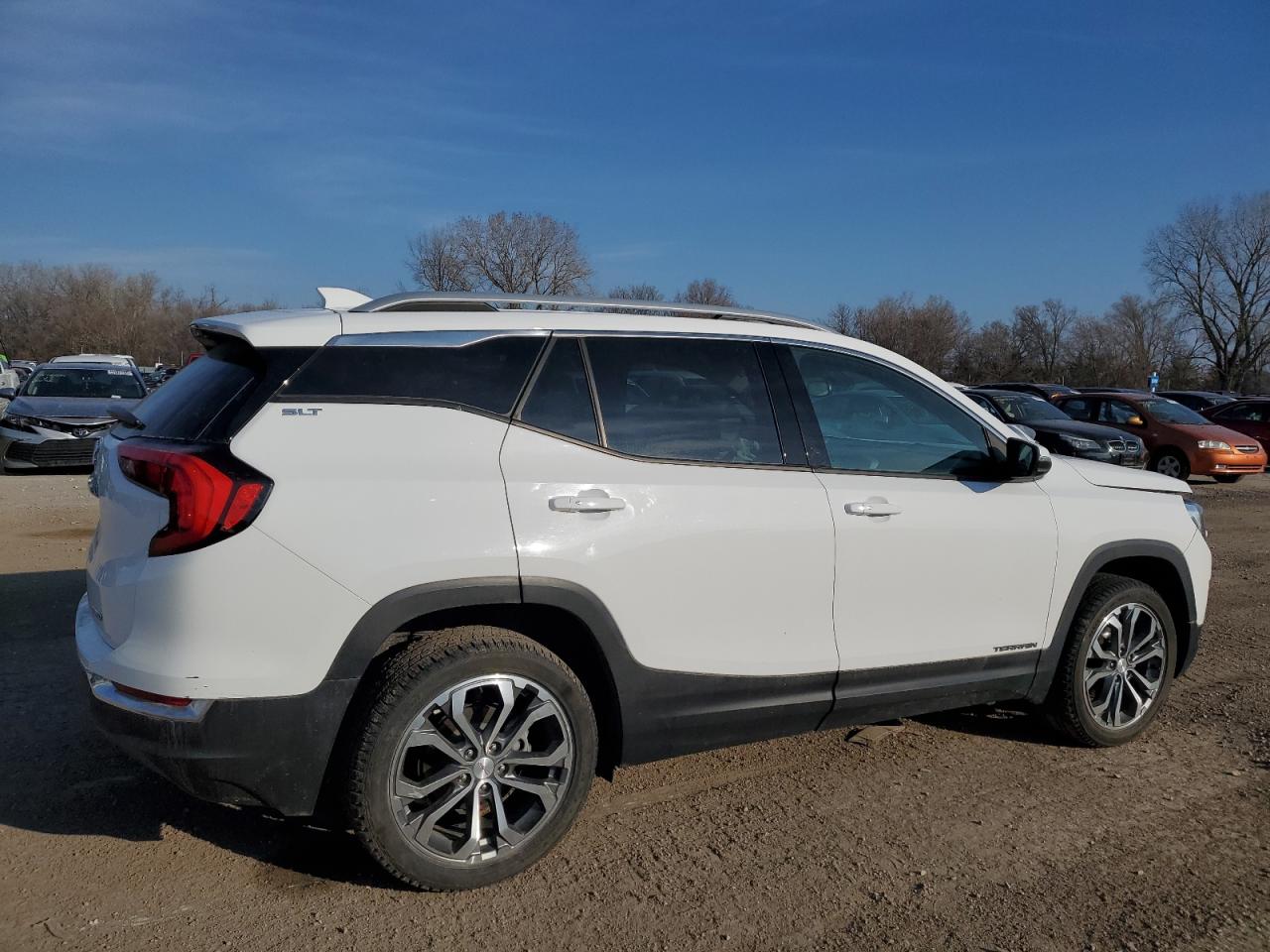 3GKALVEV2KL190536 2019 GMC Terrain Slt