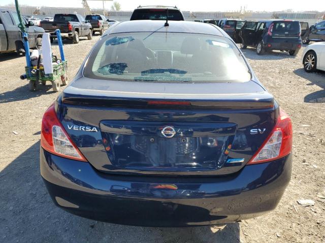 Sedans NISSAN VERSA 2014 Granatowy