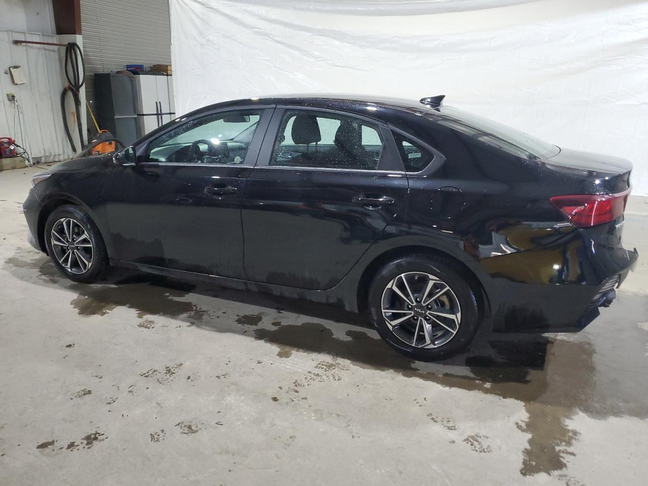 3KPF24AD8PE575008 2023 Kia Forte Lx