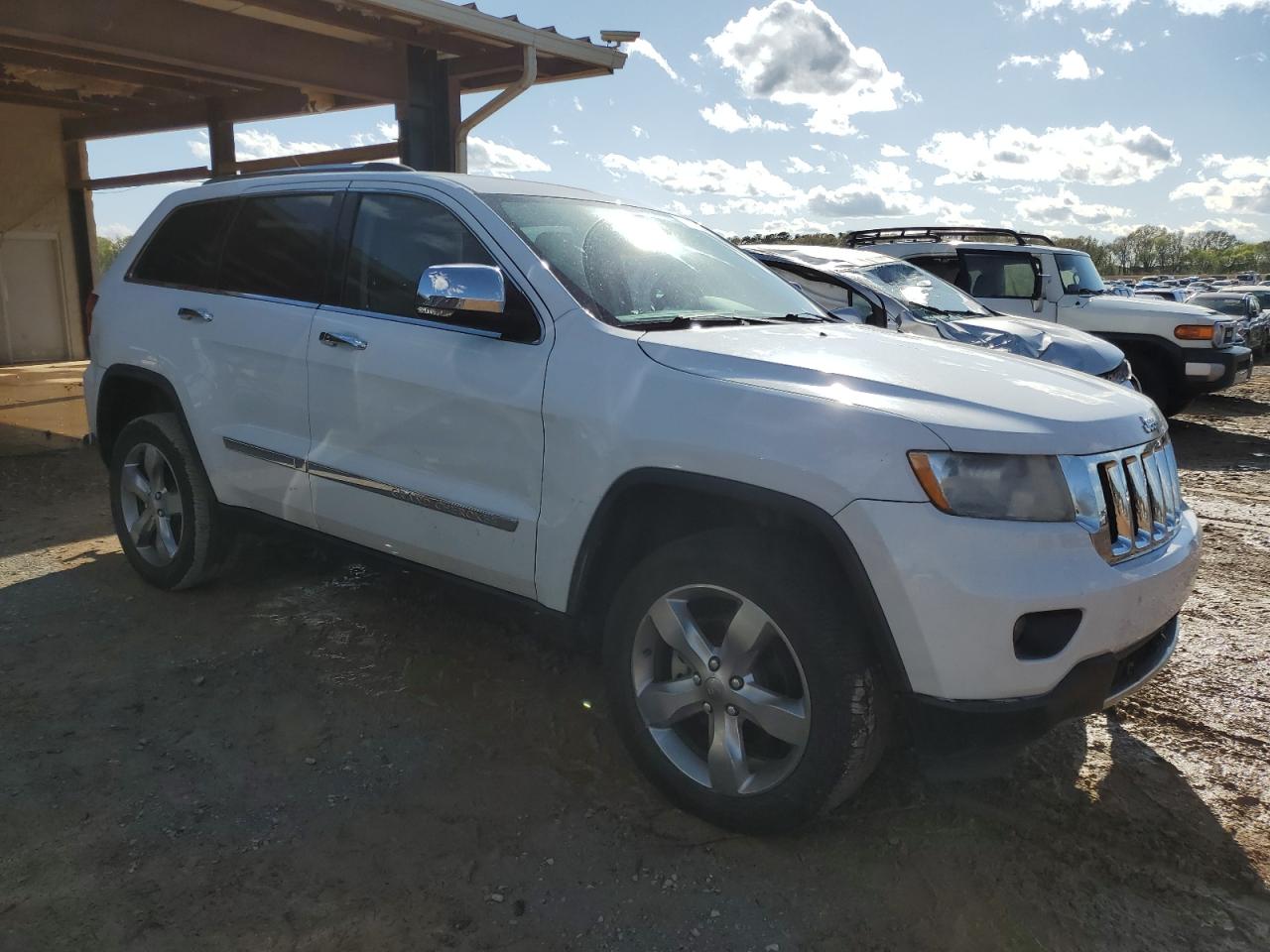 1C4RJFCG6DC647667 2013 Jeep Grand Cherokee Overland