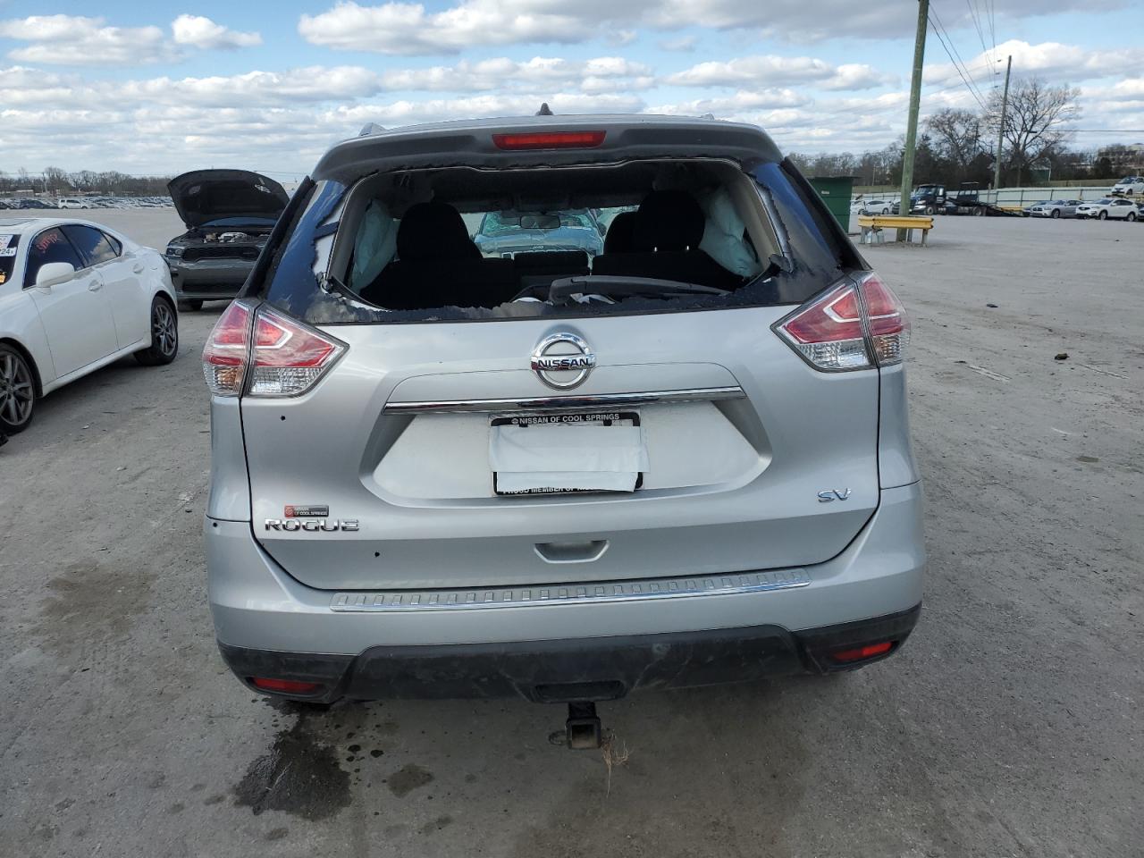 2015 Nissan Rogue S vin: KNMAT2MT4FP580686