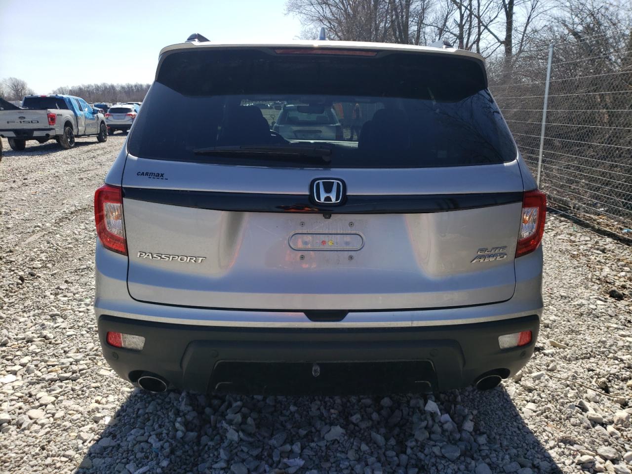 2019 Honda Passport Elite vin: 5FNYF8H06KB007642