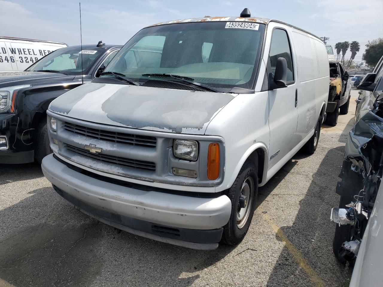 1GCFG25W211136186 2001 Chevrolet Express G2500