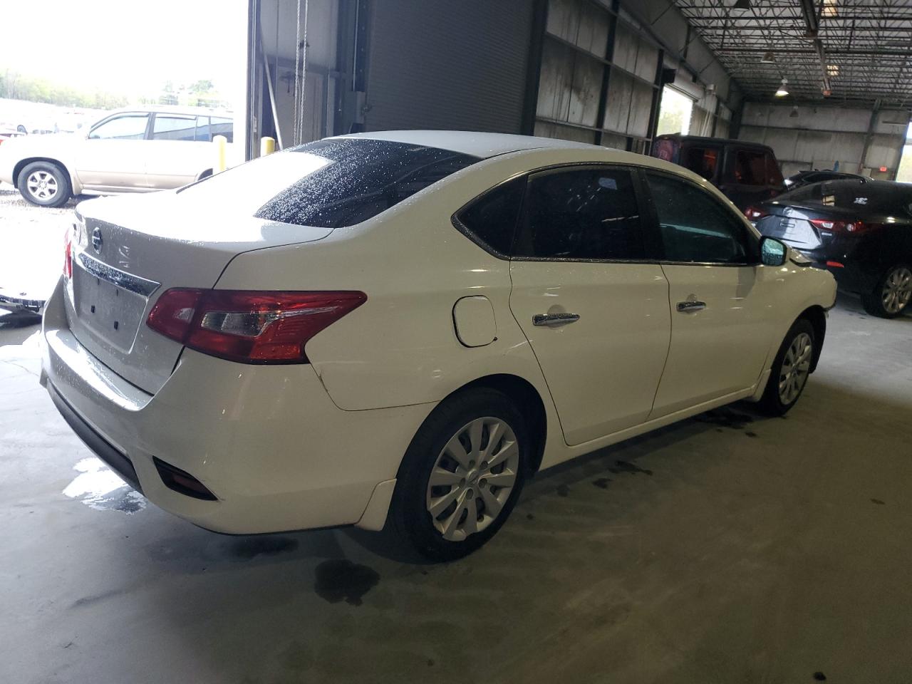 2016 Nissan Sentra S vin: 3N1AB7AP4GY224698