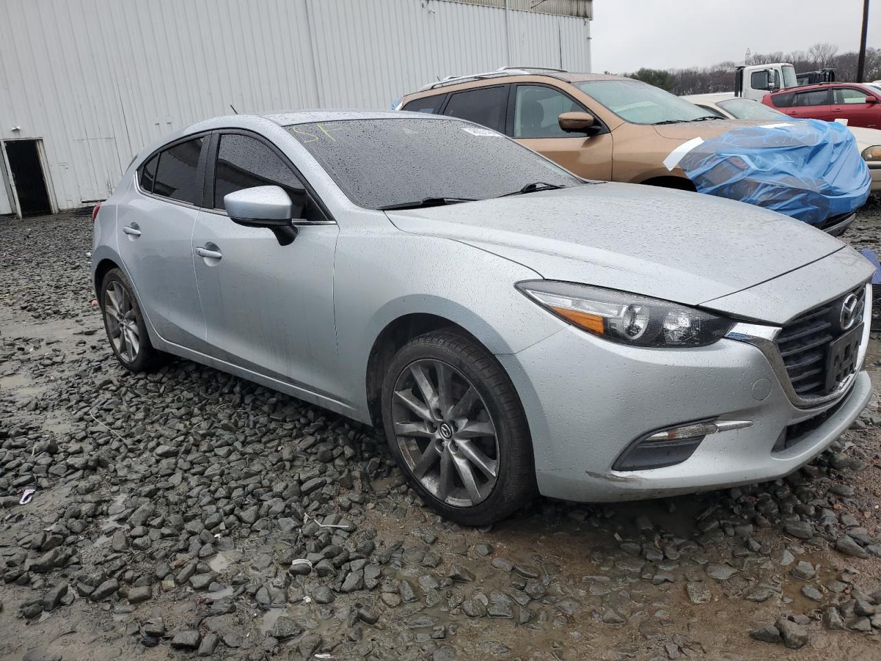 2018 Mazda 3 Touring vin: 3MZBN1L36JM181445