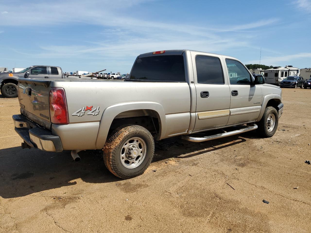 1GCGK13UX3F200611 2003 Chevrolet Silverado K1500 Heavy Duty