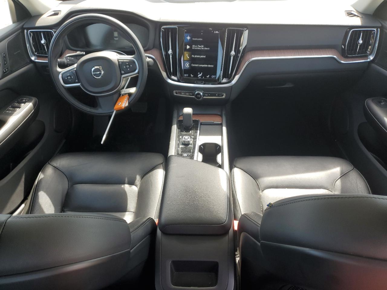 7JRL12FZ2NG174681 2022 Volvo S60 B5 Momentum