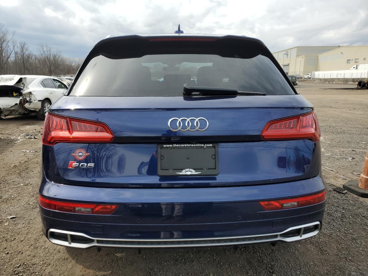 WA1A4AFY4J2013779 2018 Audi Sq5 Premium Plus