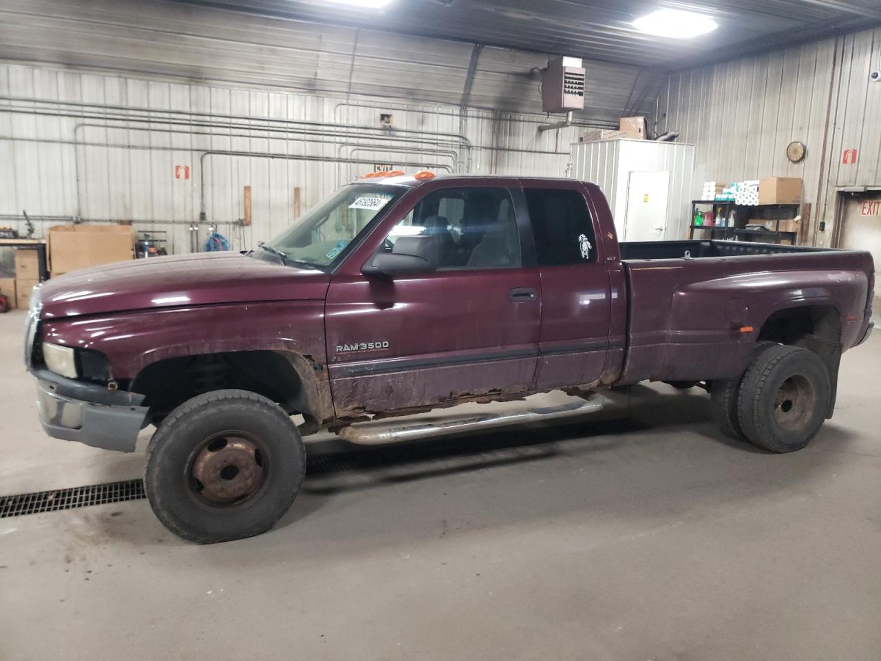 1B7MF3364YJ137675 2000 Dodge Ram 3500