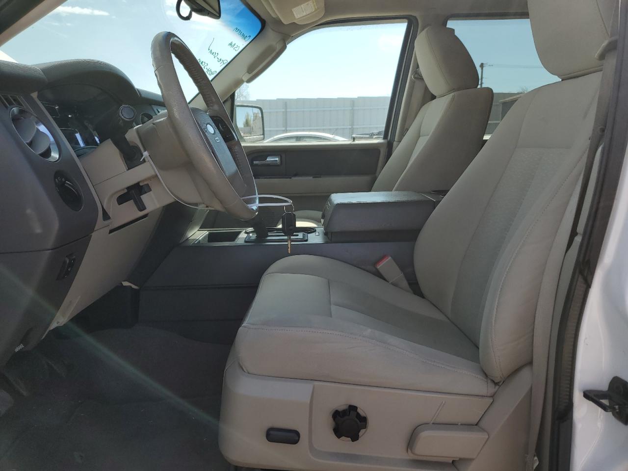 1FMJU1J55BEF44598 2011 Ford Expedition Xlt