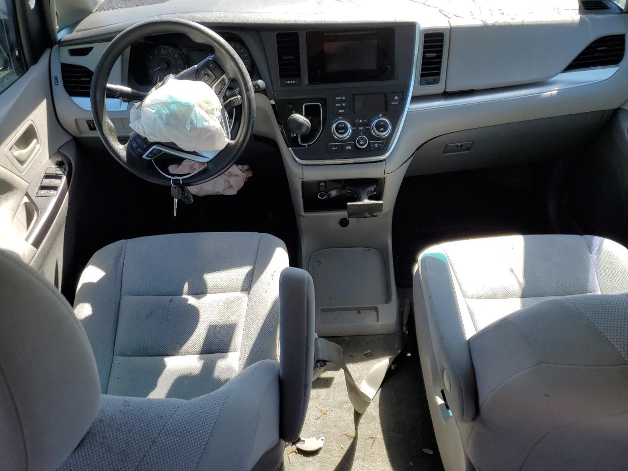 Toyota Sienna 2015
