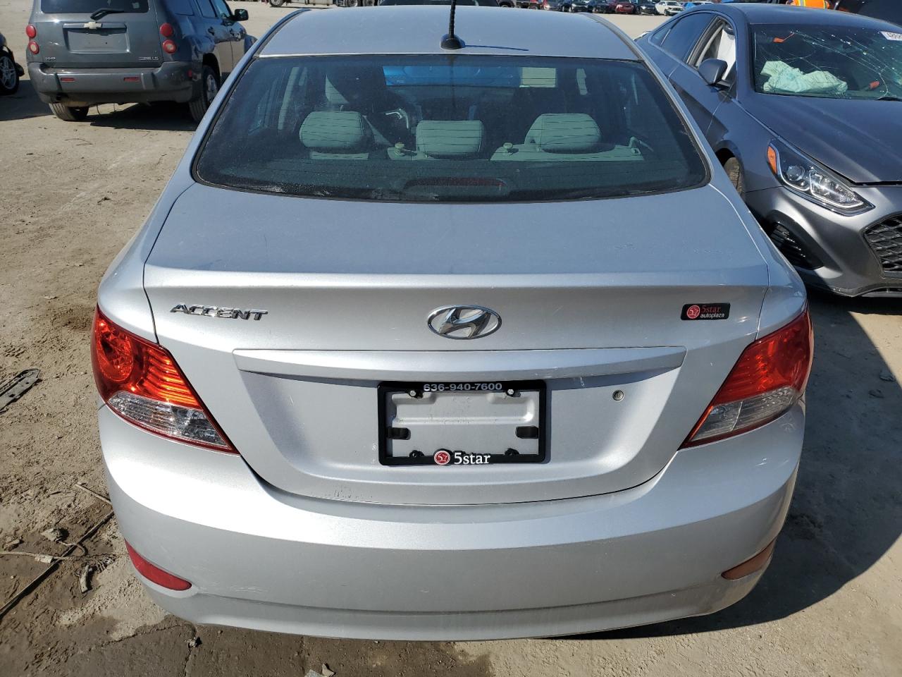 2013 Hyundai Accent Gls vin: KMHCU4AE2DU273163