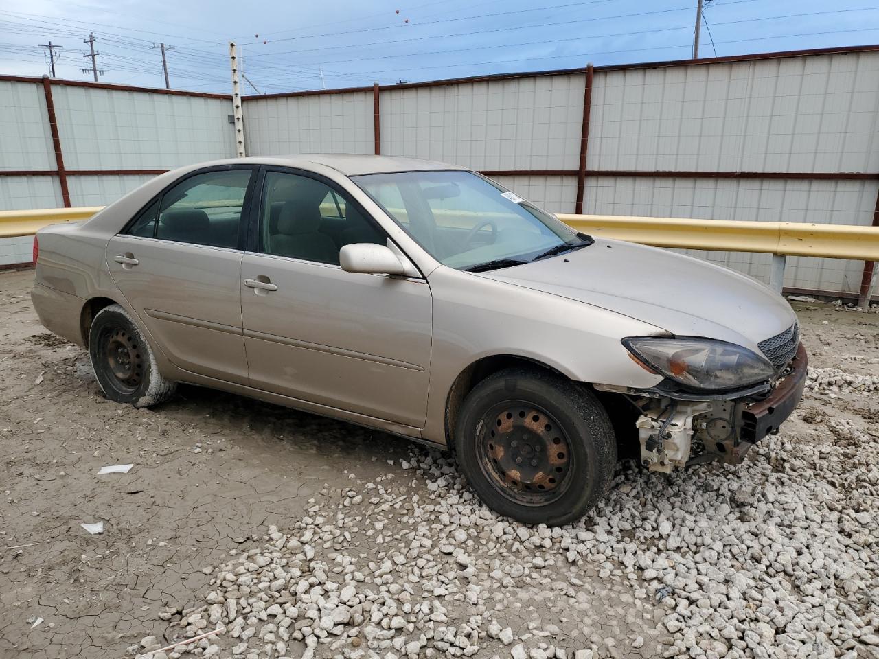 JTDBE32K640263447 2004 Toyota Camry Le