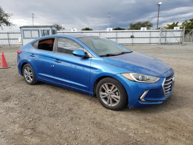  HYUNDAI ELANTRA 2017 Синий