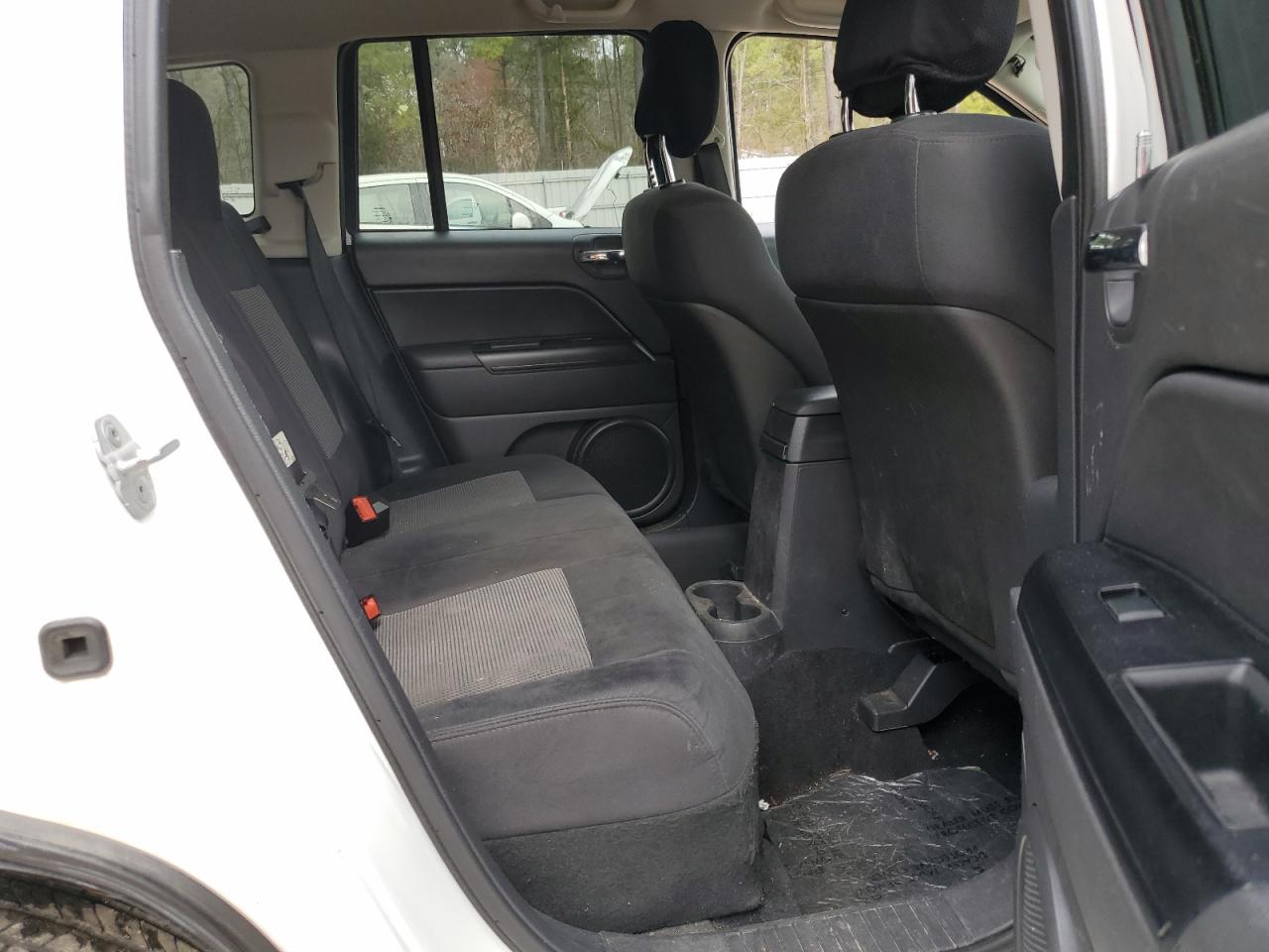 1C4NJDBB5CD506882 2012 Jeep Compass Sport