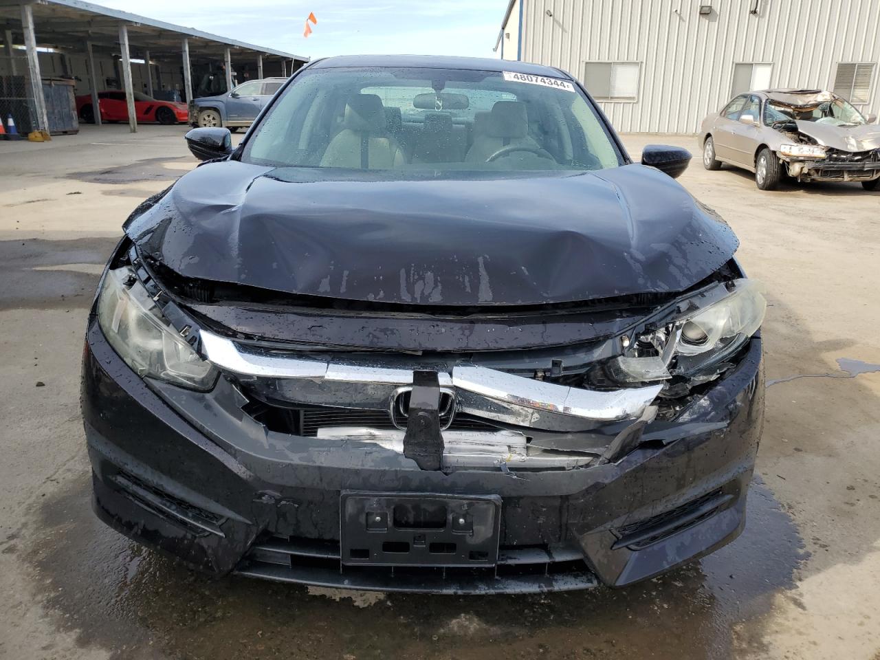 2HGFC2F52GH524774 2016 Honda Civic Lx