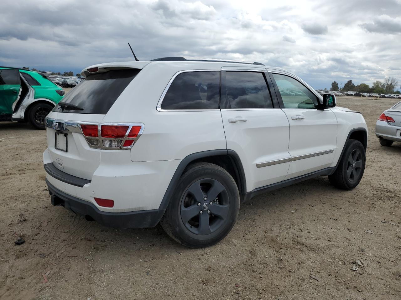 1C4RJEAG5DC588933 2013 Jeep Grand Cherokee Laredo