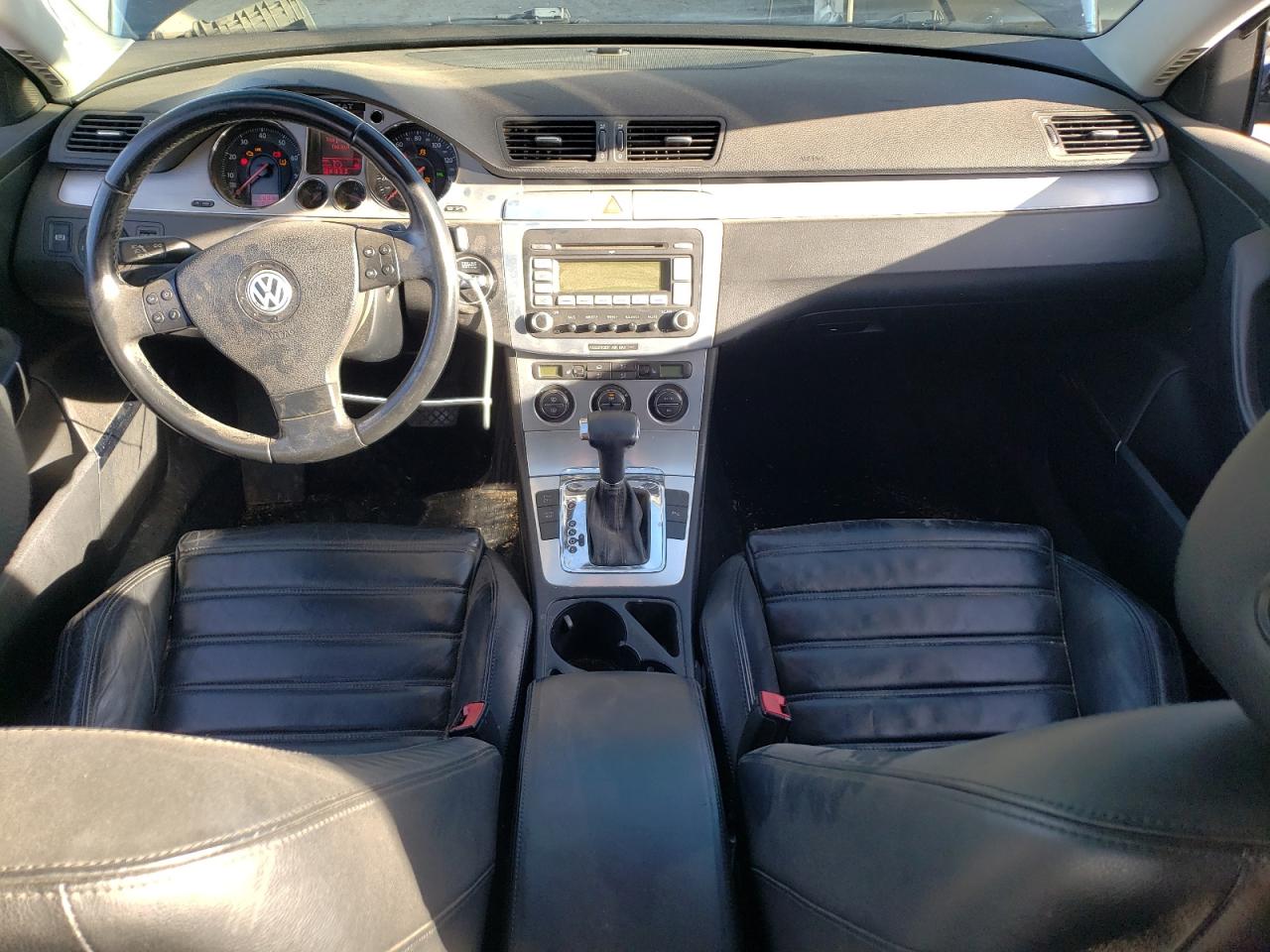 WVWCU73C38P011271 2008 Volkswagen Passat Vr6