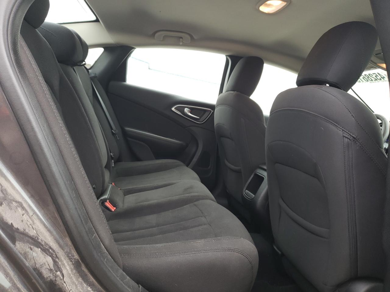 1C3CCCAB1GN106870 2016 Chrysler 200 Limited