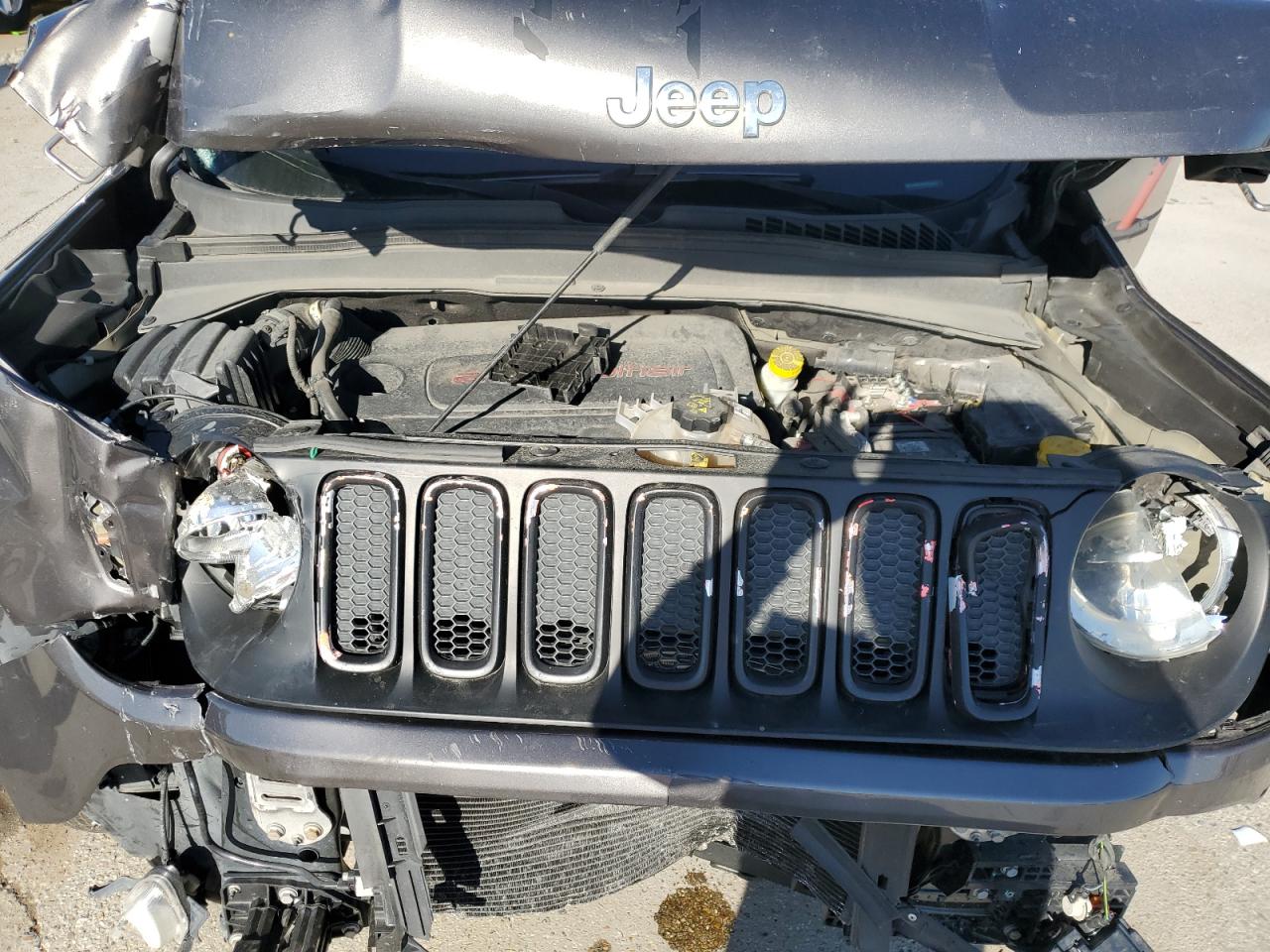 ZACCJABT4GPE29413 2016 Jeep Renegade Latitude ZACCJABT4GPE29413 2016 Jeep Renegade Latitude